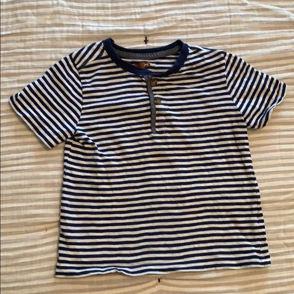 EUC Crazy 8 button tee